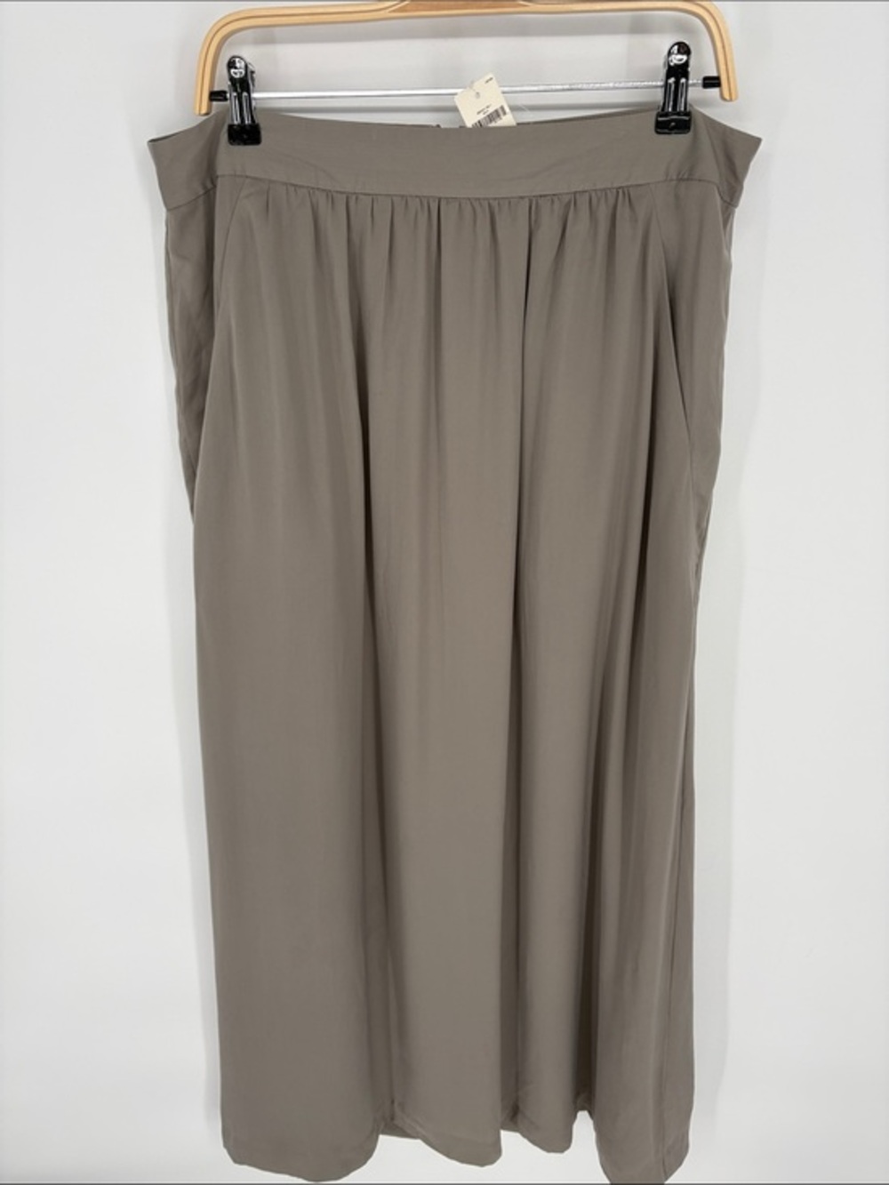 🚢 nwt GAP Maxi full Skirt in Taupe